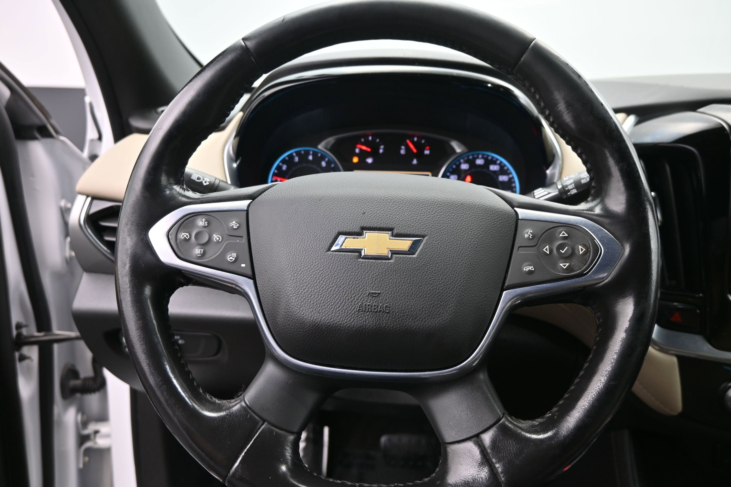 Used 2022 Chevrolet Traverse LT AWD/4WD image 19