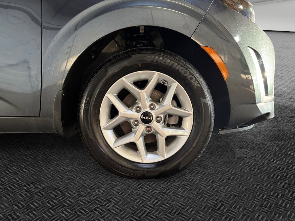 Certified 2025 Kia Soul LX w/ LX Technology Package image 11