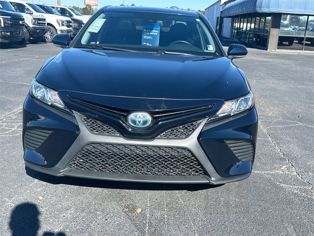 Used 2020 Toyota Camry SE w/ Sunroof Package image 8