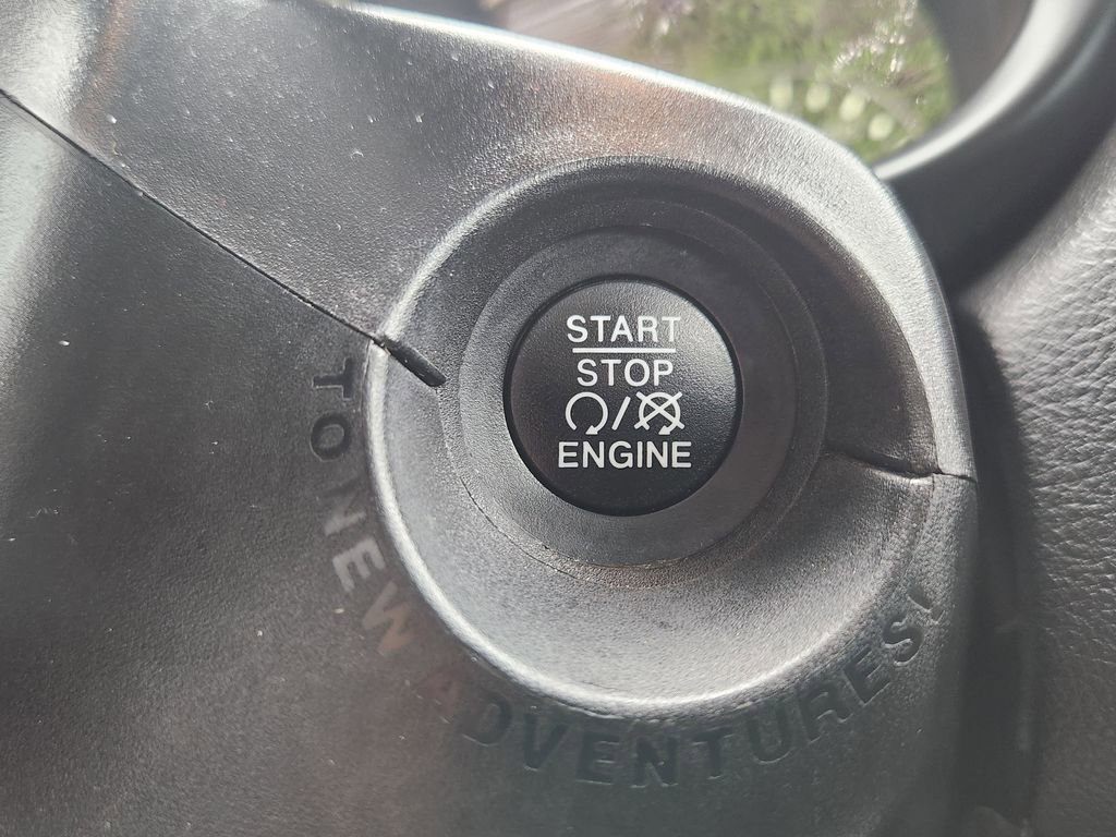 Used 2018 Jeep Renegade Altitude w/ Safety & Security Group FWD image 11