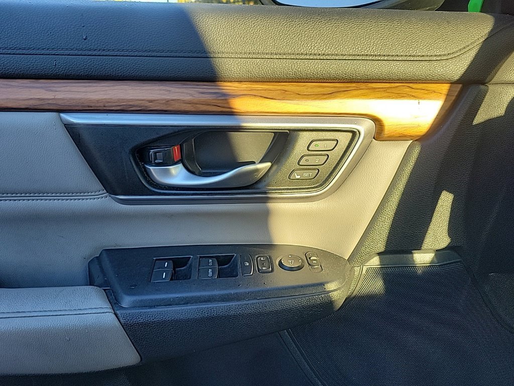 Used 2017 Honda CR-V EX-L image 12