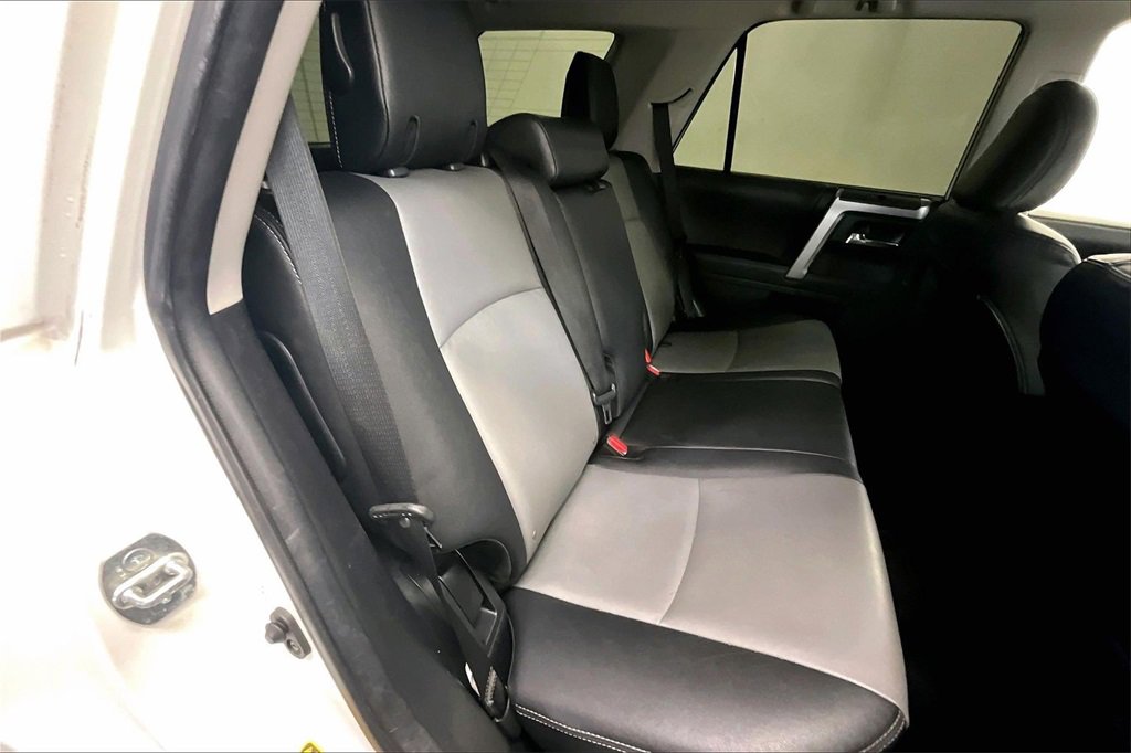 Used 2022 Toyota 4Runner SR5 Premium image 24