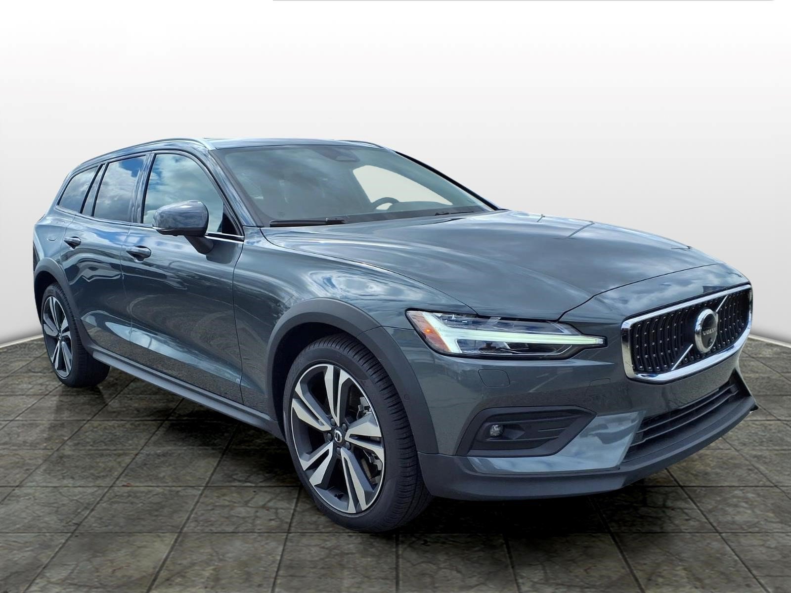 New 2026 Volvo V60 B5 Cross Country Plus w/ Protection Package Premier AWD/4WD image 1