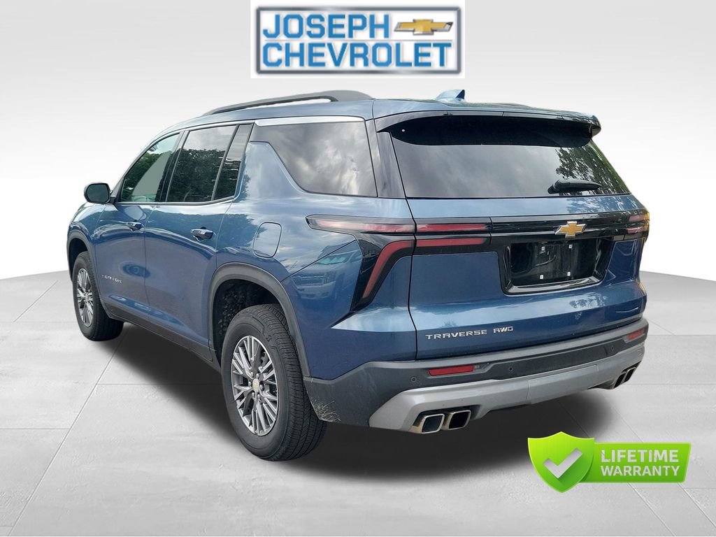 Used 2026 Chevrolet Traverse LT AWD/4WD image 3
