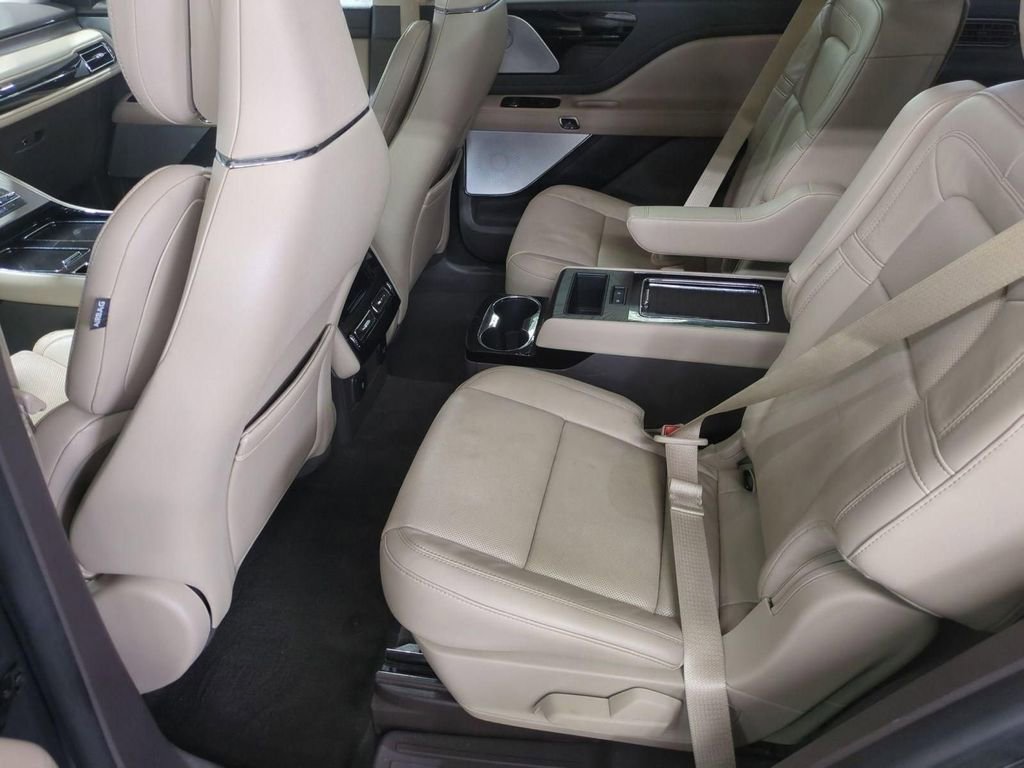 Certified 2023 Lincoln Aviator Reserve w/ Equipment Group 201A image 27