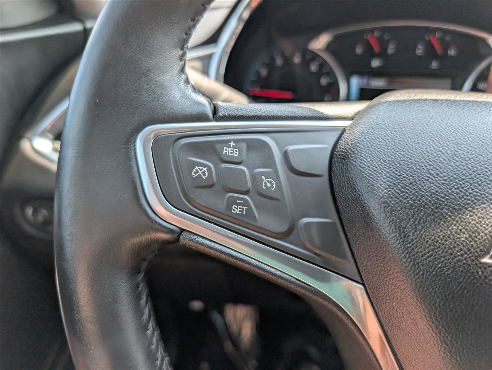 Used 2017 Chevrolet Malibu LT FWD image 22