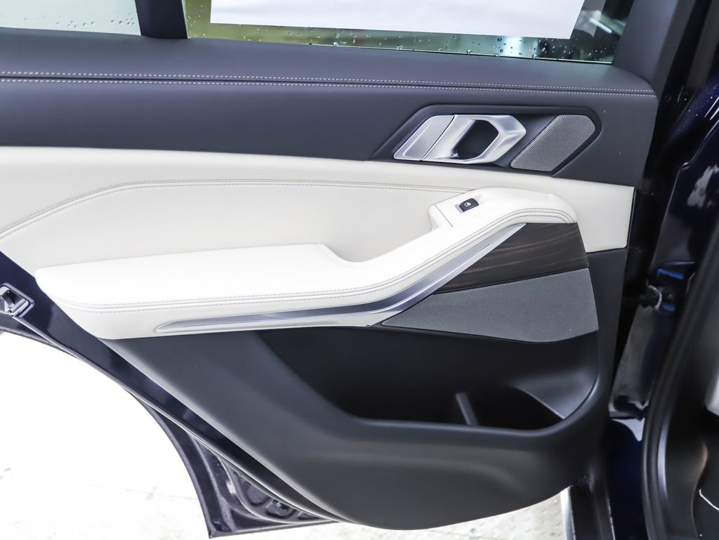 New 2026 BMW X5 xDrive50e w/ Climate Comfort Package image 19