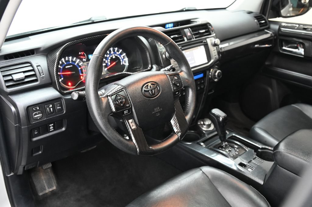 Used 2018 Toyota 4Runner Limited AWD/4WD image 23