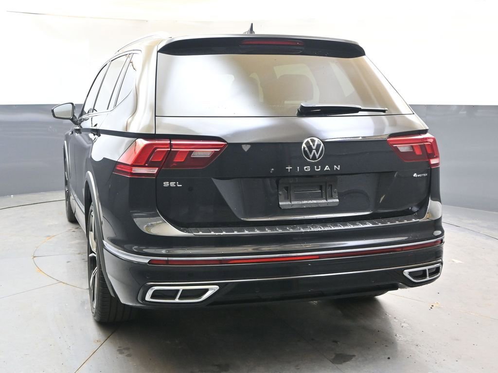 Used 2023 Volkswagen Tiguan SEL R-Line image 4