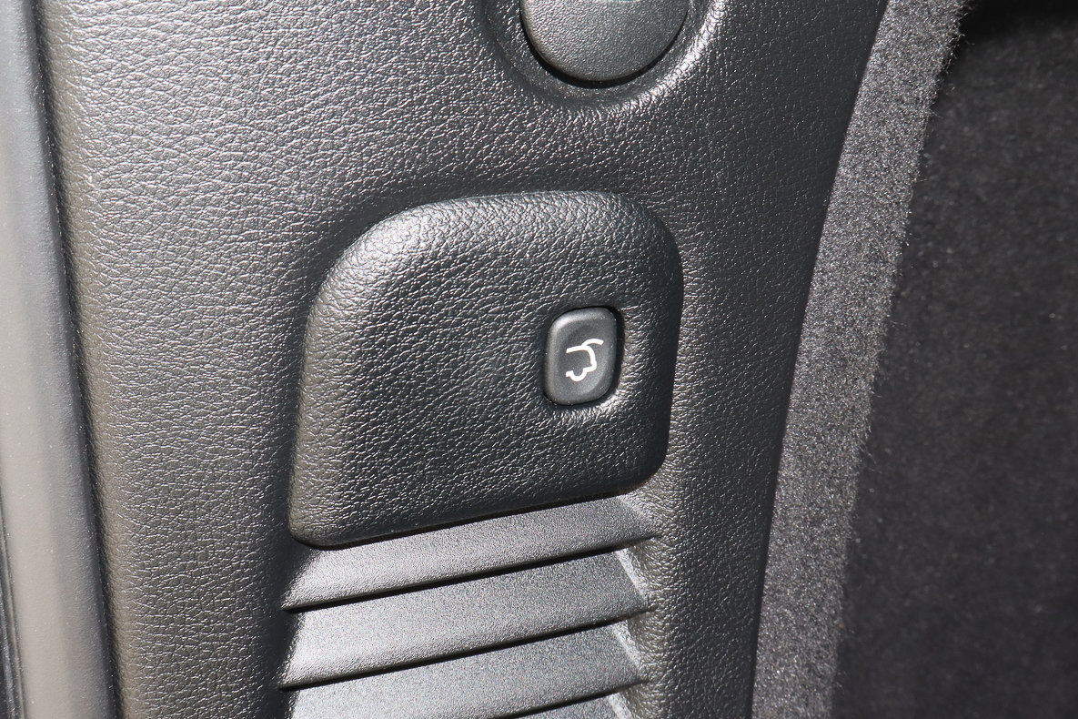 Used 2023 Dodge Durango GT image 18