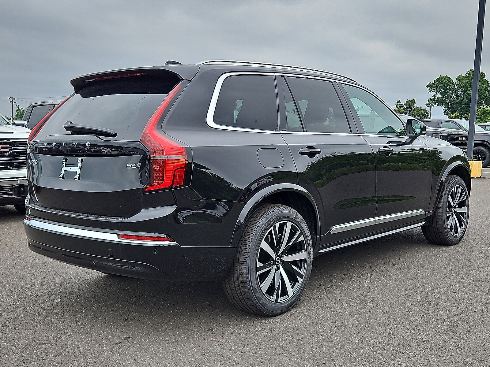 New 2026 Volvo XC90 B6 Core w/ Protection Package AWD/4WD image 6
