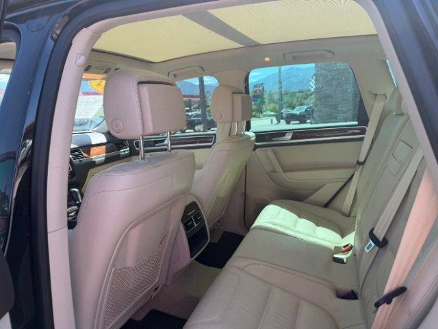 Used 2014 Volkswagen Touareg VR6 AWD/4WD image 30