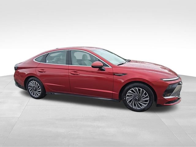 New 2025 Hyundai Sonata SEL FWD image 2