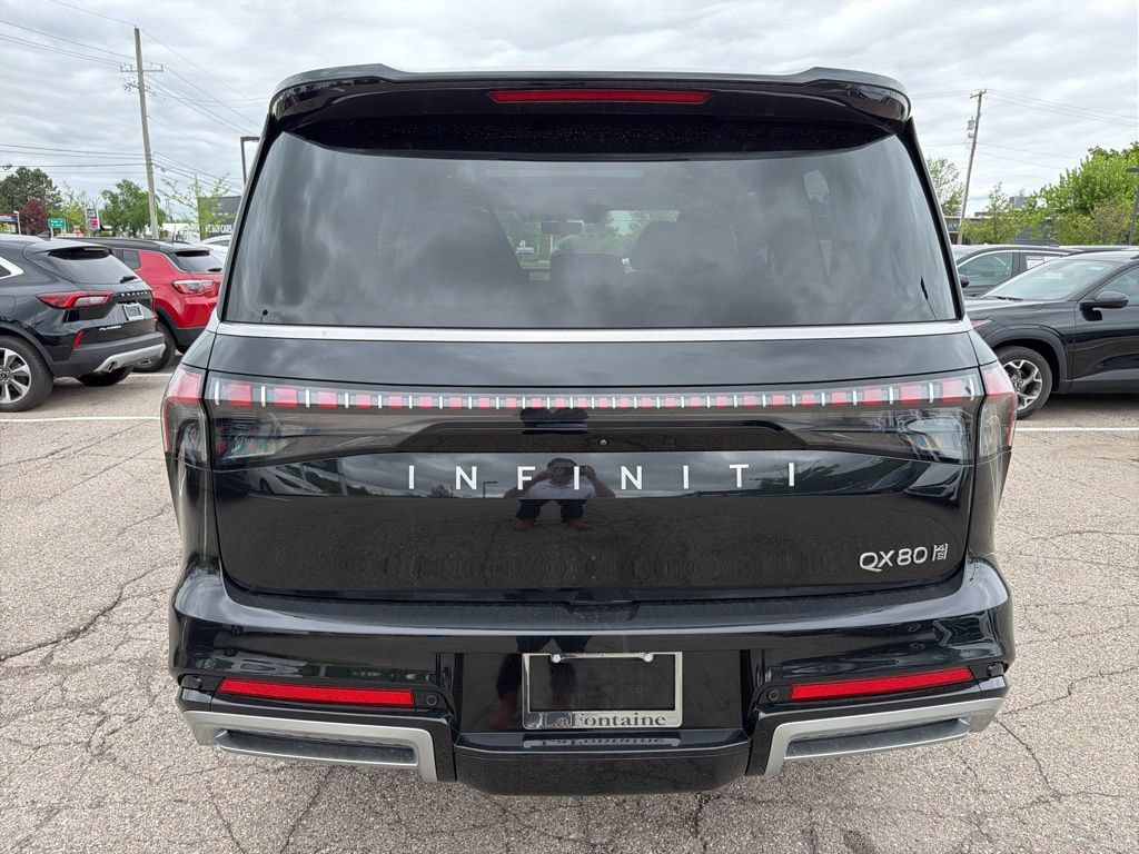 Used 2025 INFINITI QX80 Sensory w/ Premium Cargo Package AWD/4WD image 4