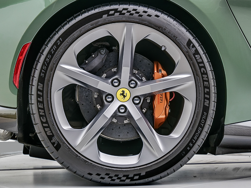 Used 2025 Ferrari 12Cilindri RWD image 30