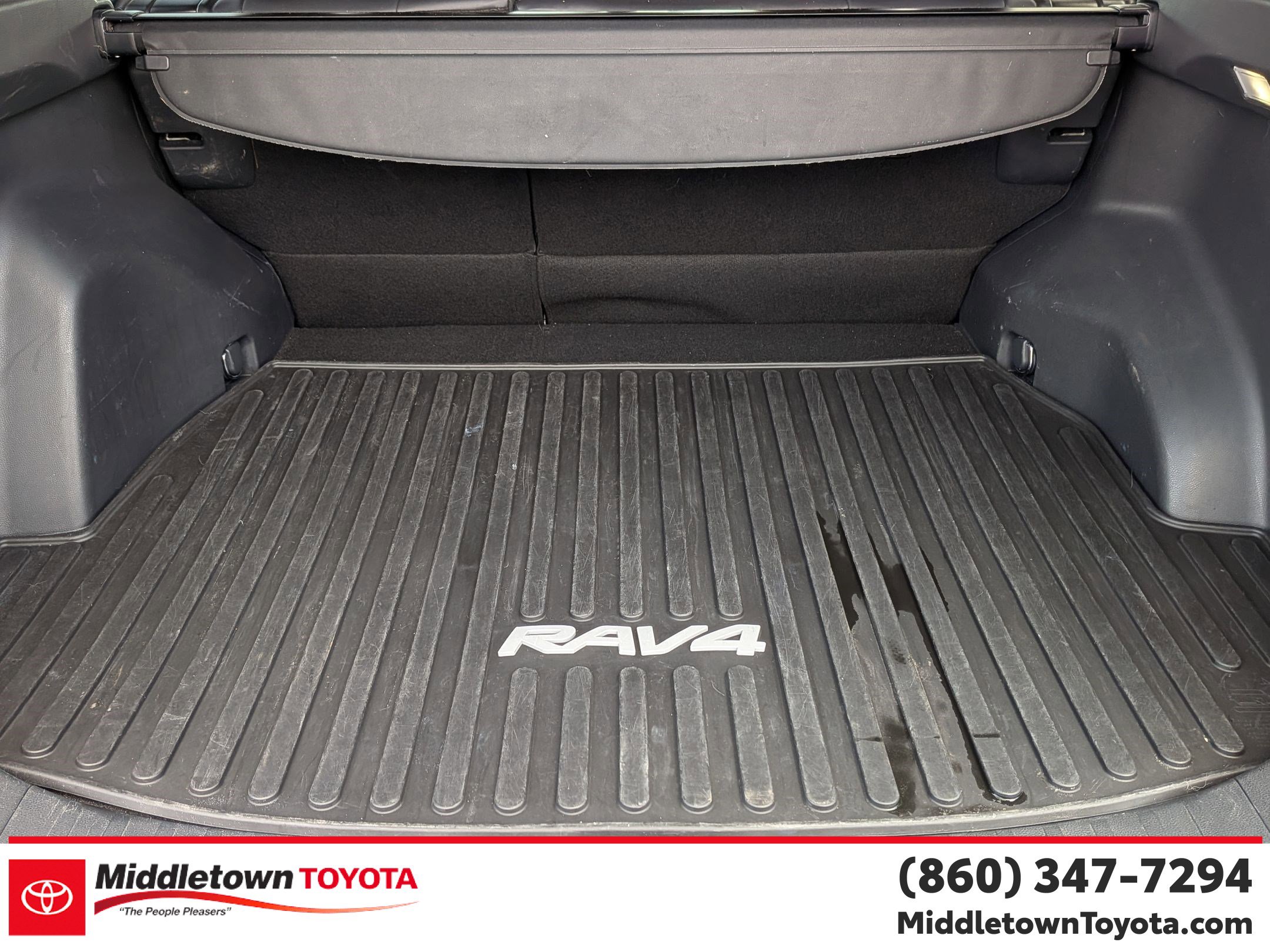 Certified 2023 Toyota RAV4 XLE Premium AWD/4WD image 33