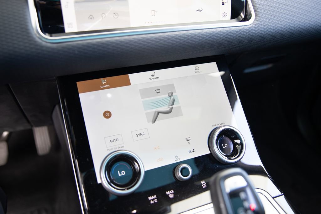 Used 2022 Land Rover Range Rover Evoque S image 11