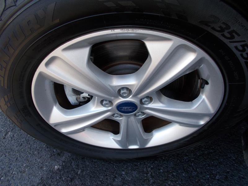 Used 2015 Ford Escape SE w/ Equipment Group 201A AWD/4WD image 18