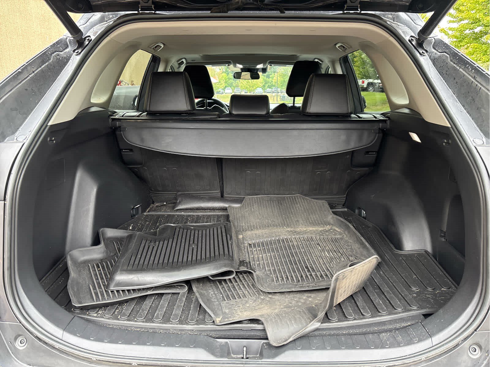 Certified 2023 Toyota RAV4 XLE Premium AWD/4WD image 5