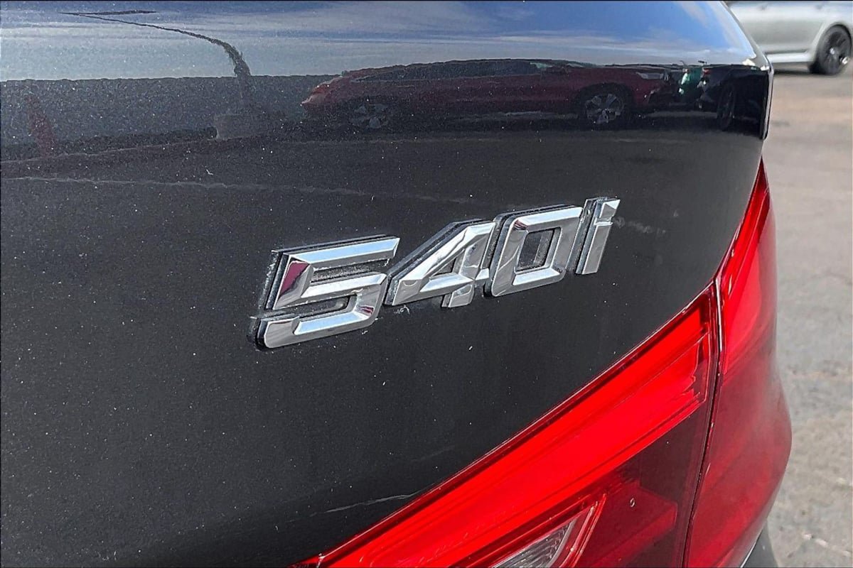 Used 2018 BMW 540i RWD image 8