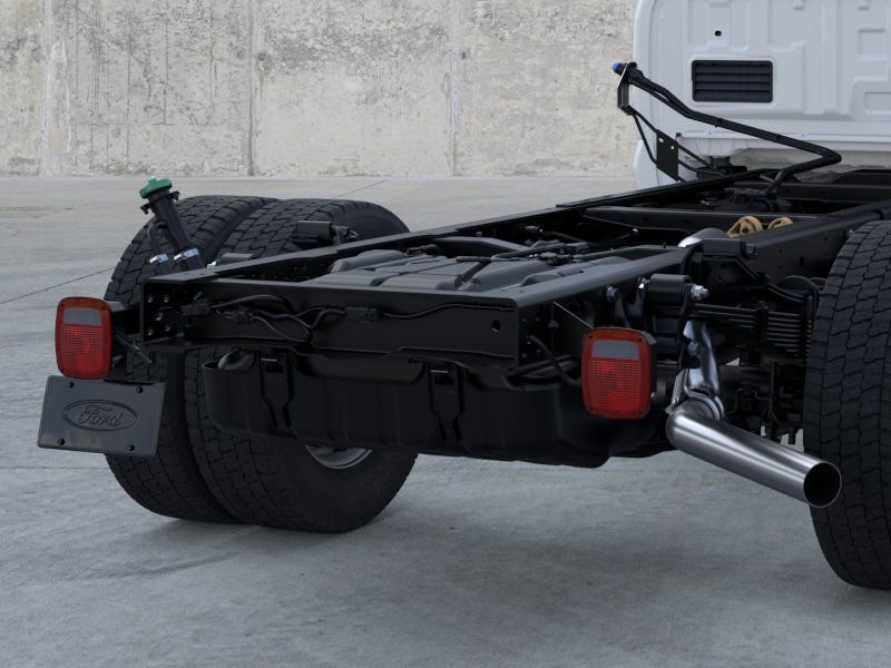 New 2026 Ford F550 4x4 Crew Cab image 21