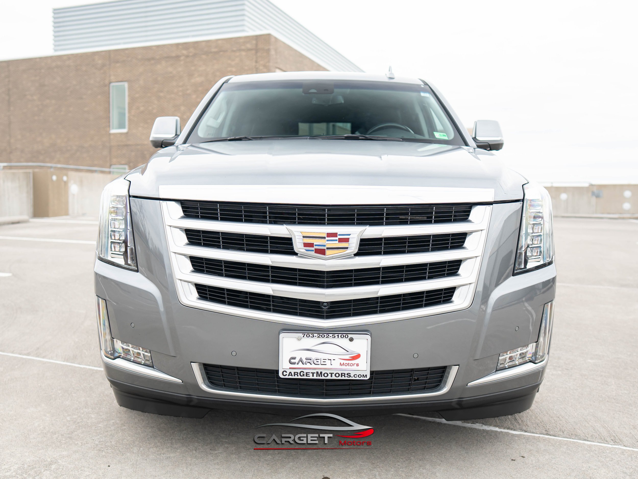 Used 2019 Cadillac Escalade ESV Luxury AWD/4WD image 2