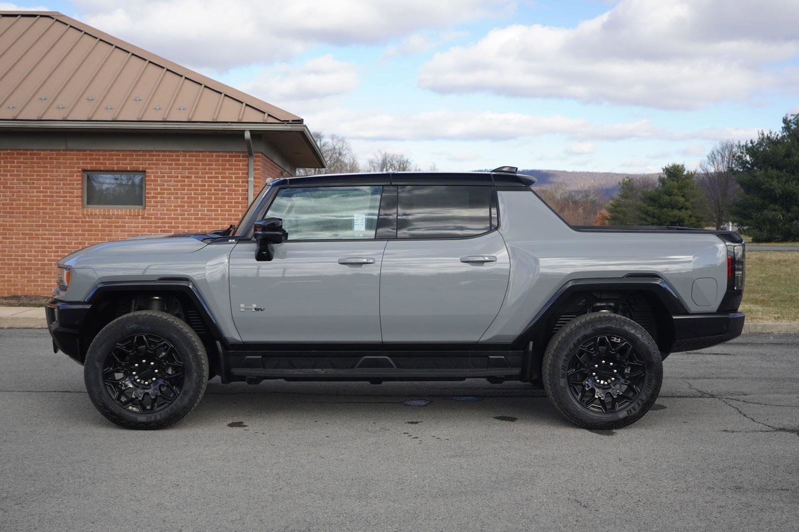New 2026 GMC Hummer EV 4x4 Crew Cab image 8