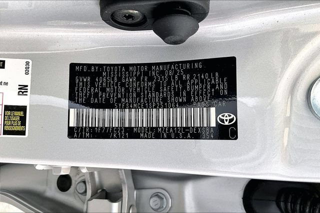 Used 2025 Toyota Corolla SE FWD image 16