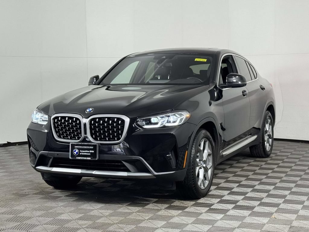 Used 2024 BMW X4 xDrive30i w/ Parking Assistance Package AWD/4WD image 7