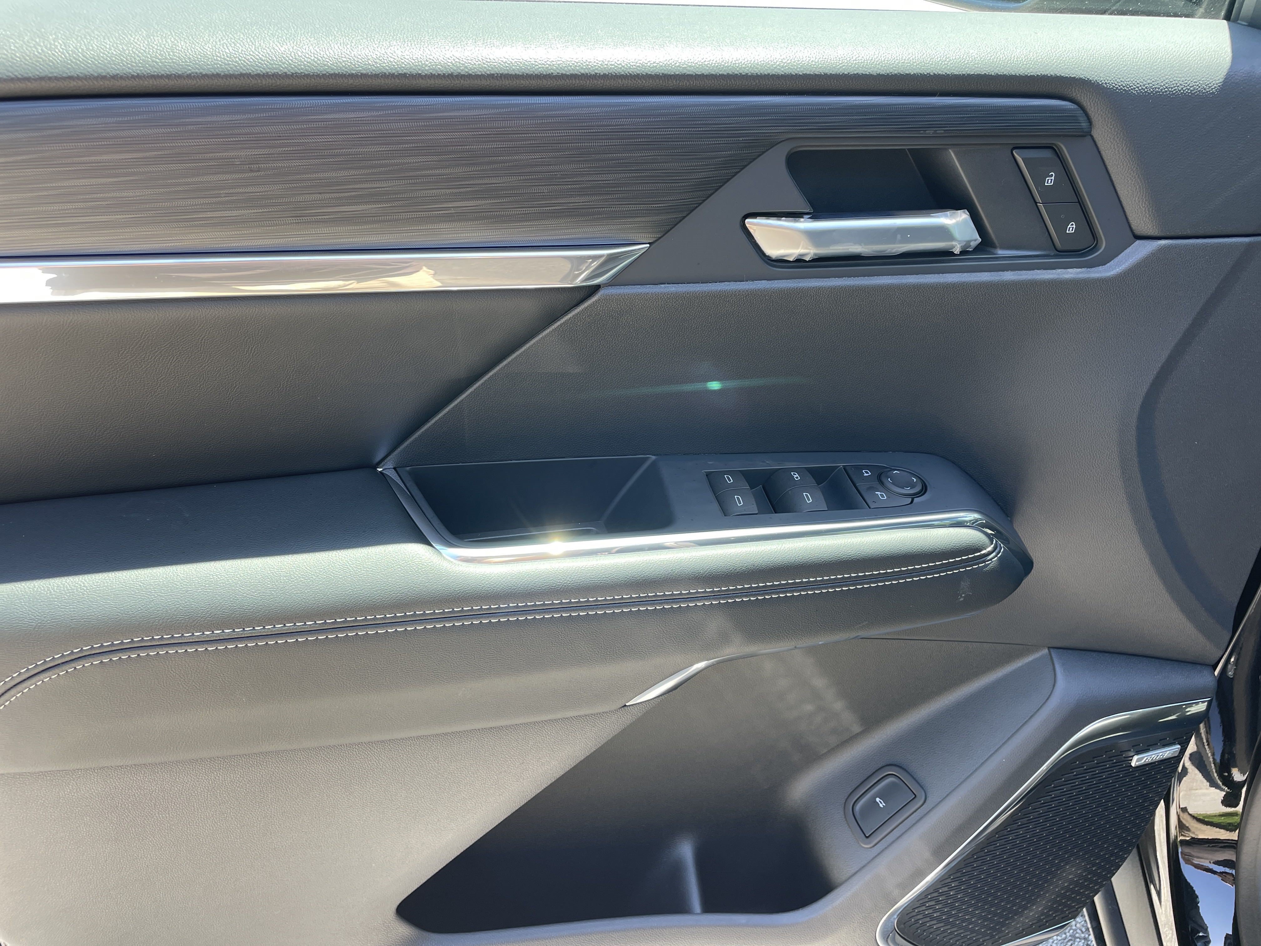 New 2025 GMC Acadia Elevation FWD image 14