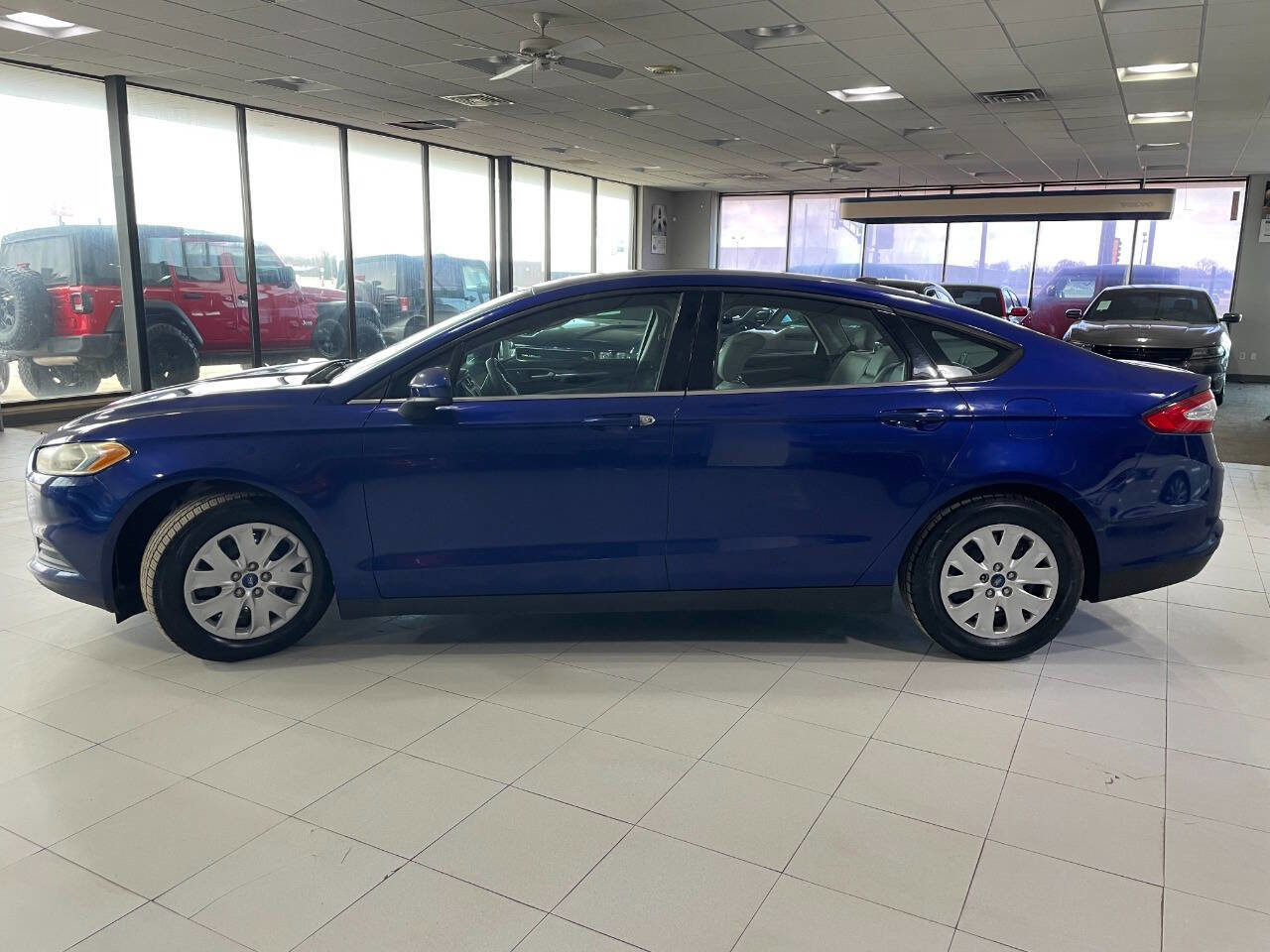 Used 2013 Ford Fusion S image 4