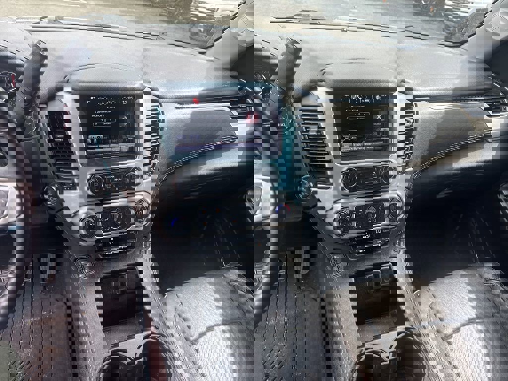 Certified 2016 GMC Yukon XL SLT w/ Open Road Package RWD image 11