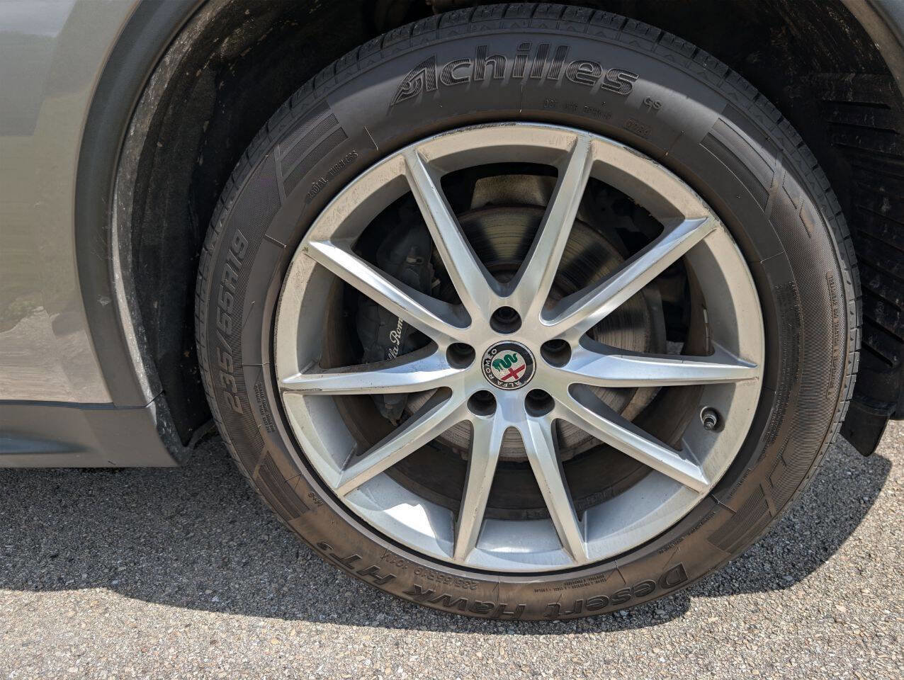 Used 2018 Alfa Romeo Stelvio Ti image 34