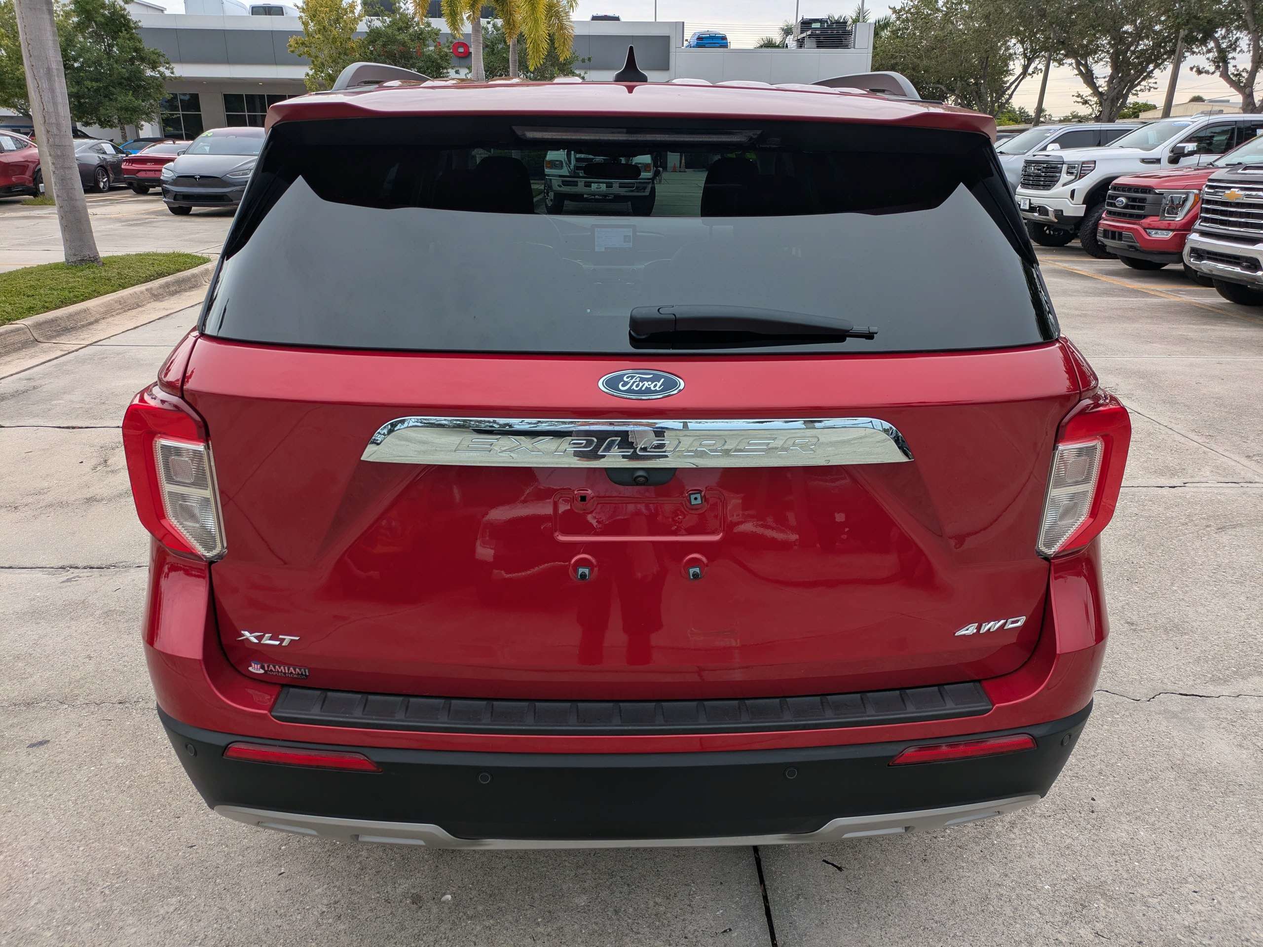 Certified 2024 Ford Explorer XLT w/ Equipment Group 202A AWD/4WD image 5