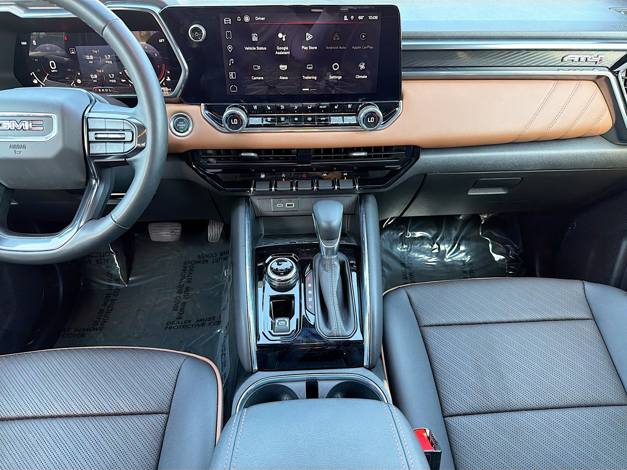 Used 2024 GMC Canyon AT4 w/ AT4 Premium Package image 18