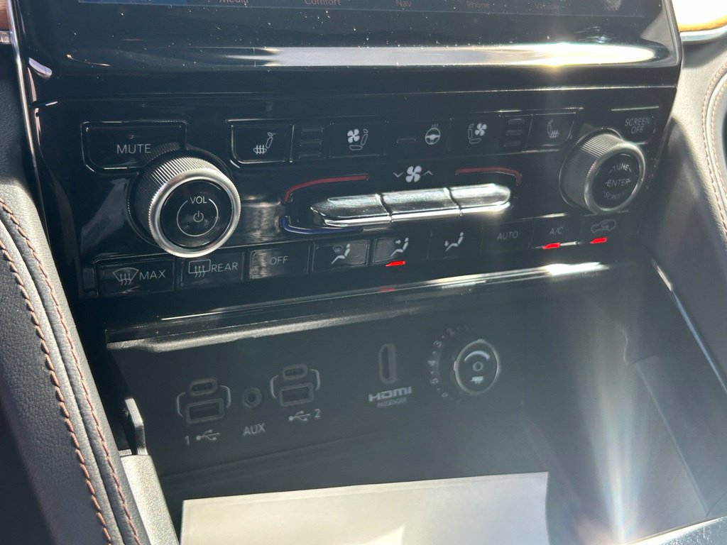 Used 2023 Jeep Grand Cherokee L Summit AWD/4WD image 37