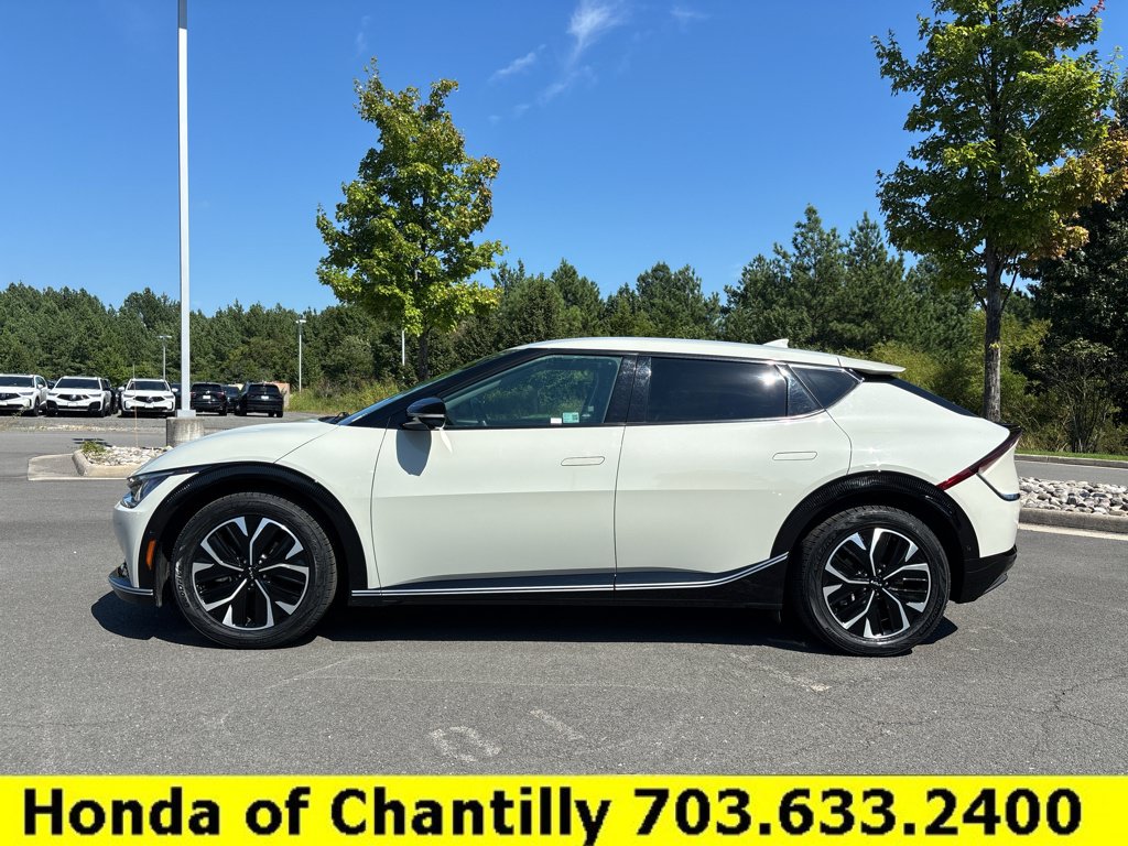 Used 2022 Kia EV6 Wind w/ Wind Technology Package AWD/4WD image 4