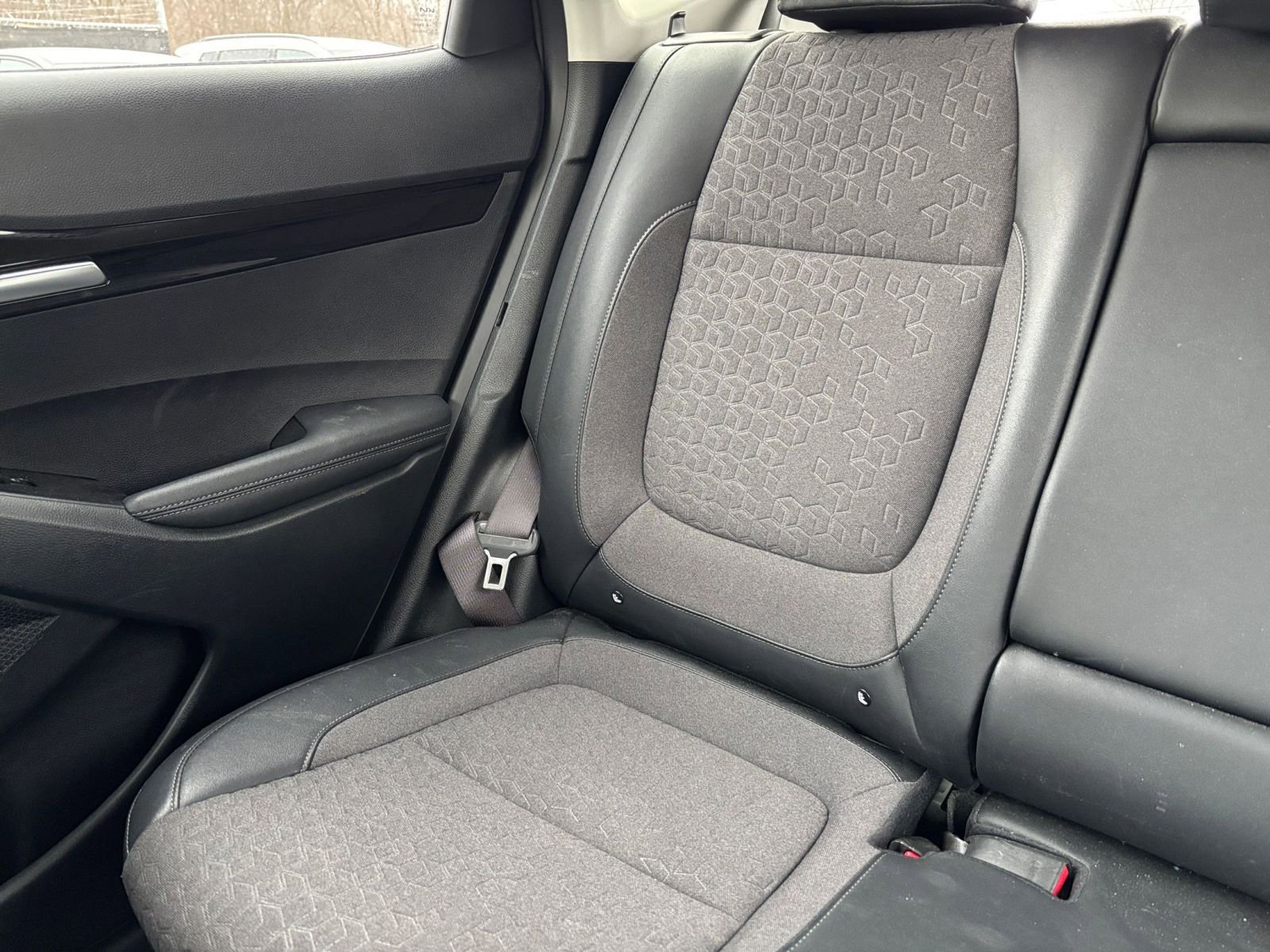 Used 2025 Kia Seltos S FWD image 39