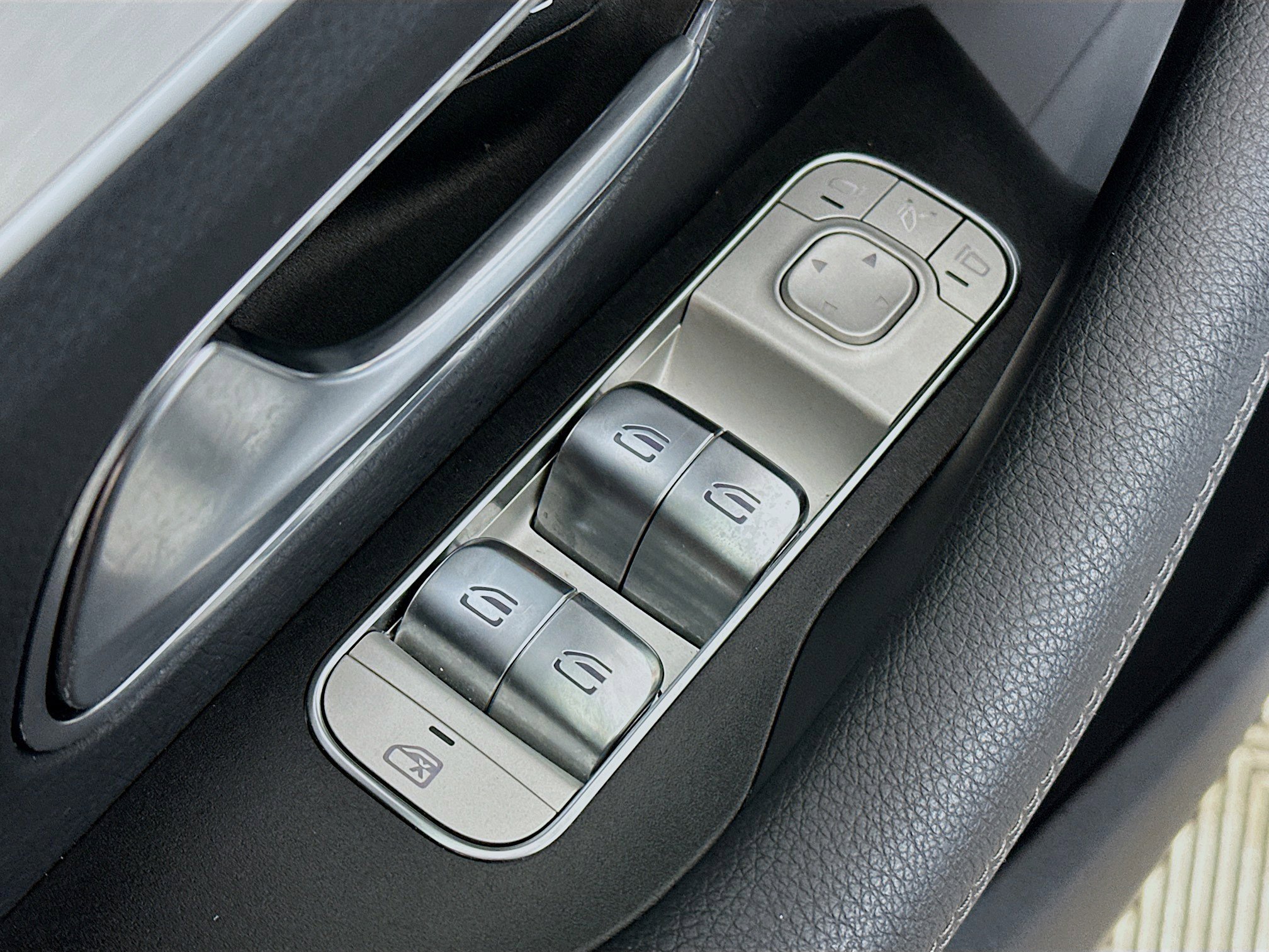 Certified 2025 Mercedes-Benz GLS 450 4MATIC image 18
