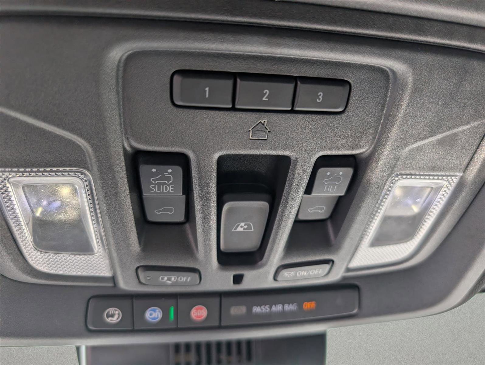 Used 2024 Chevrolet Silverado 2500 High Country w/ High Country Premium Package AWD/4WD image 12