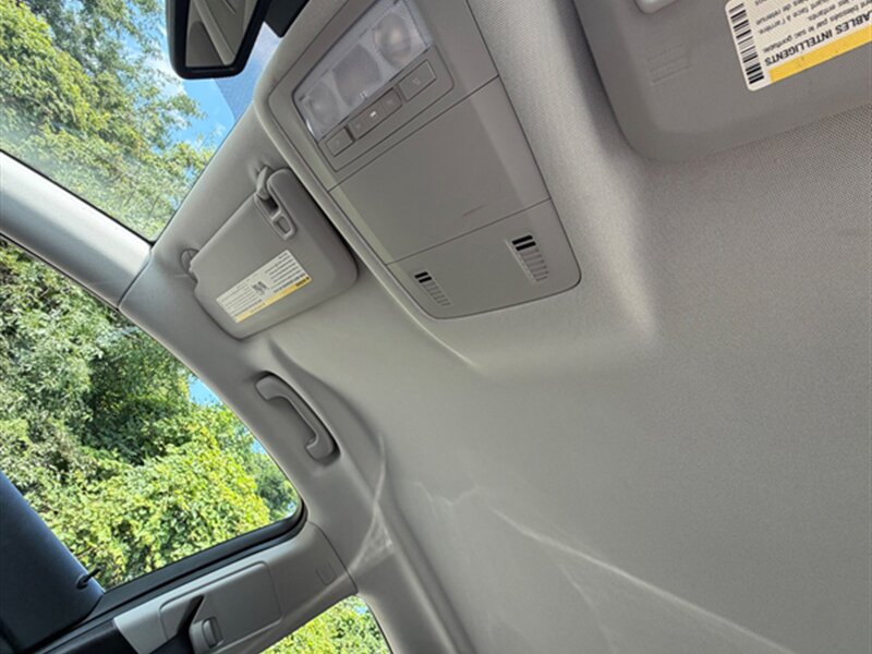 Used 2011 Buick Regal CXL w/ RL3 Preferred Equipment Group FWD image 16