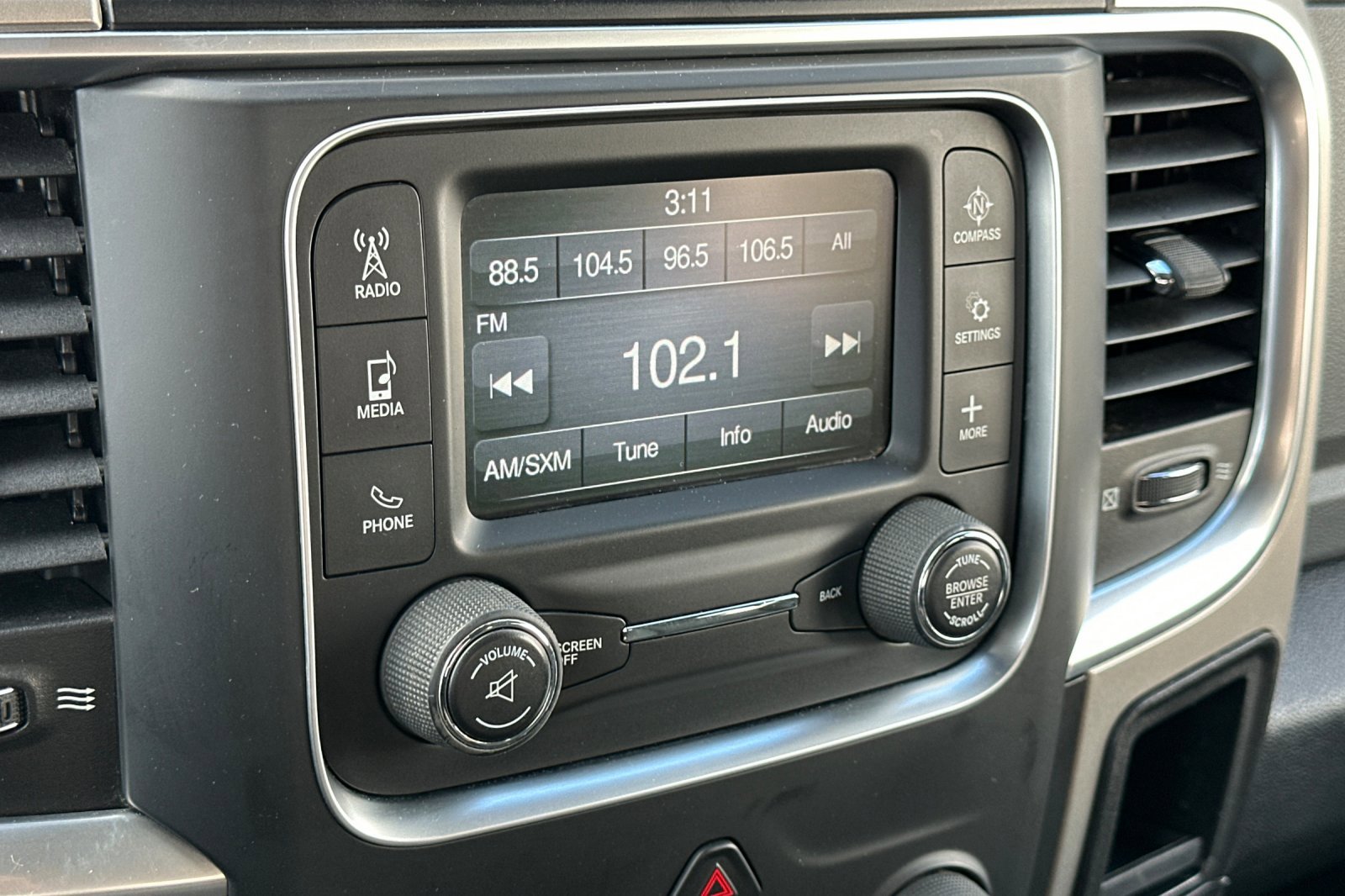 Used 2017 RAM 1500 Classic SLT image 25