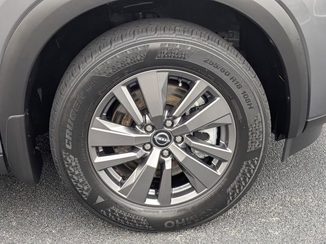 Used 2022 Nissan Pathfinder SV FWD image 13
