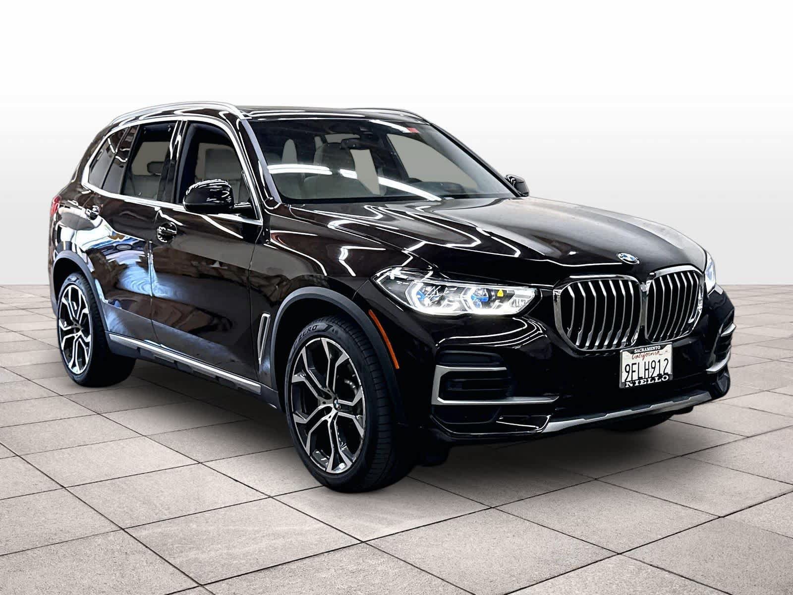 Used 2023 BMW X5 xDrive40i w/ Executive Package AWD/4WD image 2
