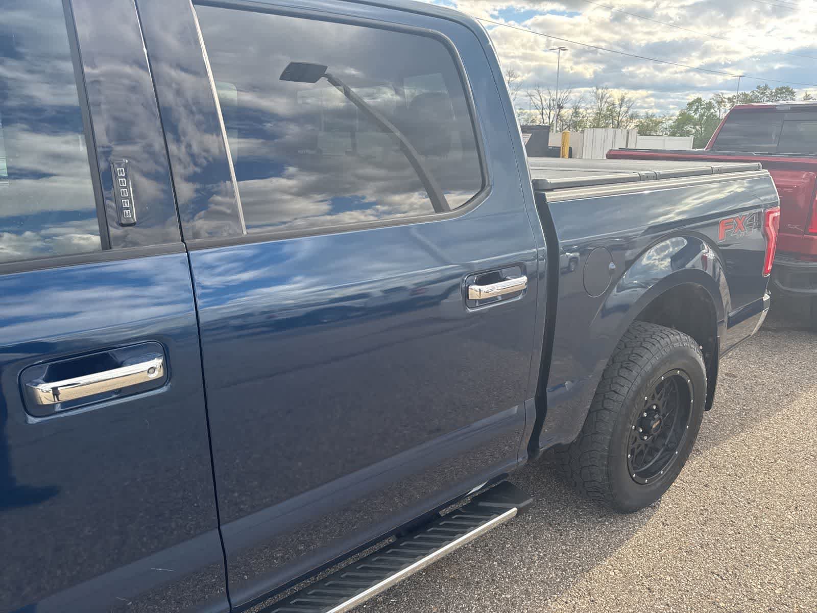 Used 2015 Ford F150 XLT w/ Equipment Group 302A Luxury AWD/4WD image 23