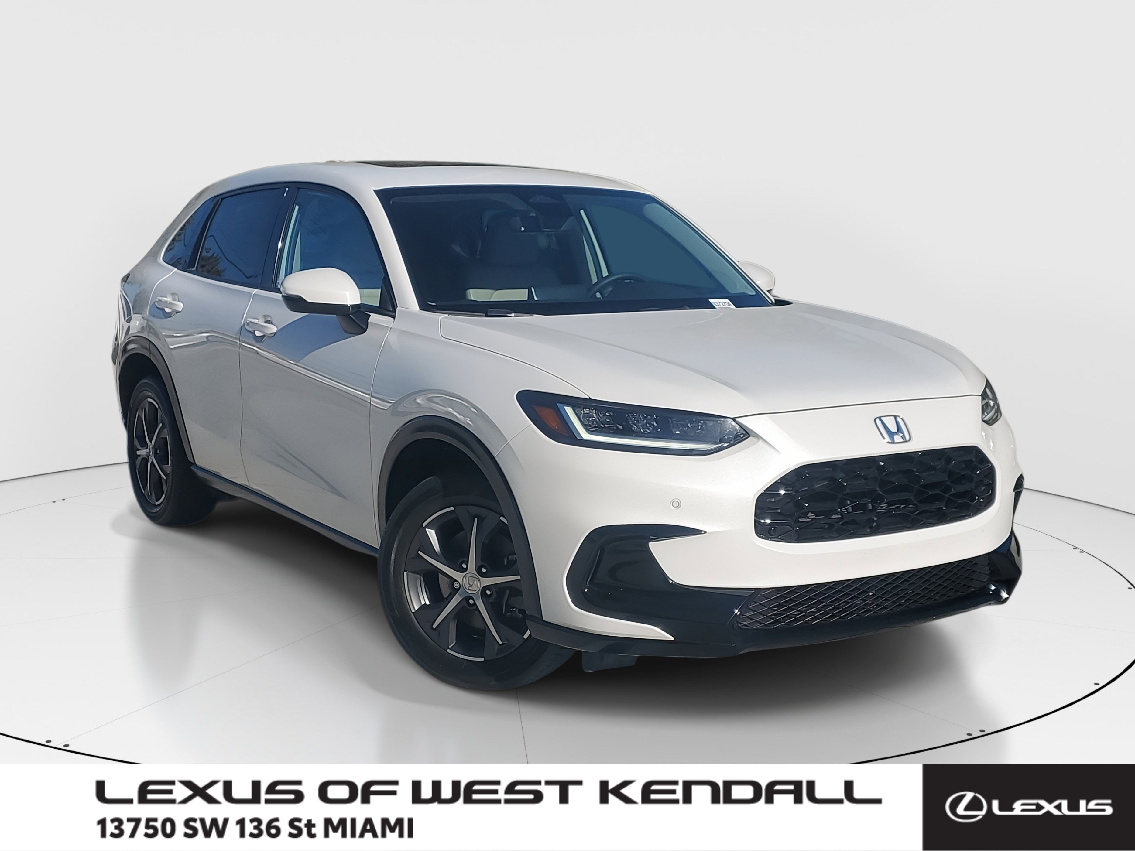 Used 2025 Honda HR-V EX-L image 1