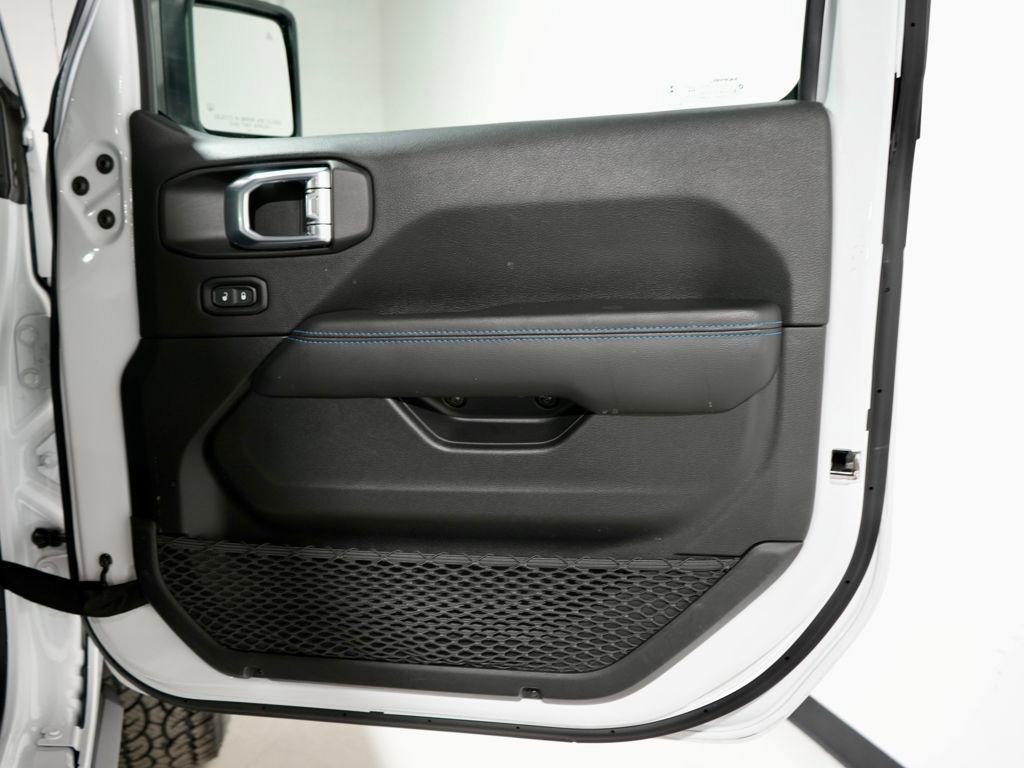 Used 2021 Jeep Wrangler Unlimited Rubicon 4xe w/ Steel Bumper Group image 11