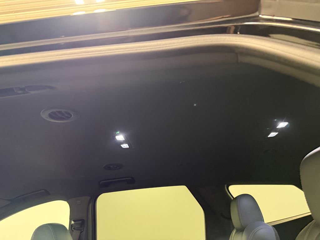 Used 2023 Buick Enclave Essence AWD/4WD image 10