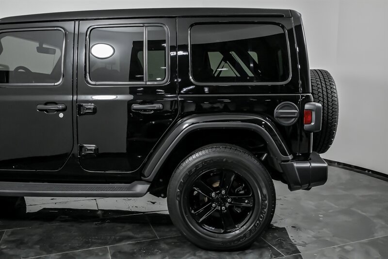 Used 2019 Jeep Wrangler Unlimited Sahara AWD/4WD image 7