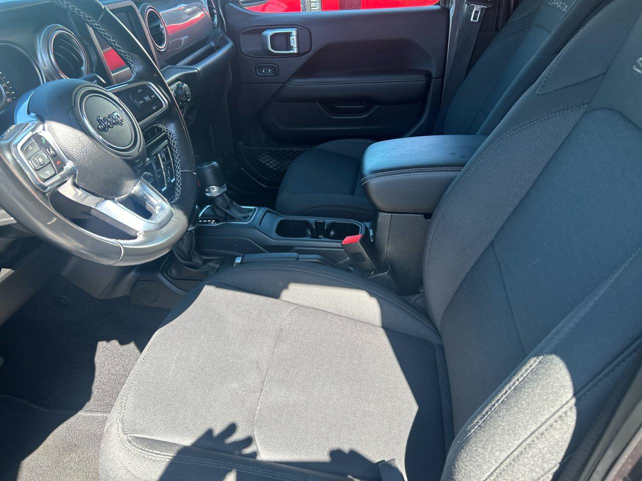 Used 2020 Jeep Wrangler Unlimited Sahara AWD/4WD image 14